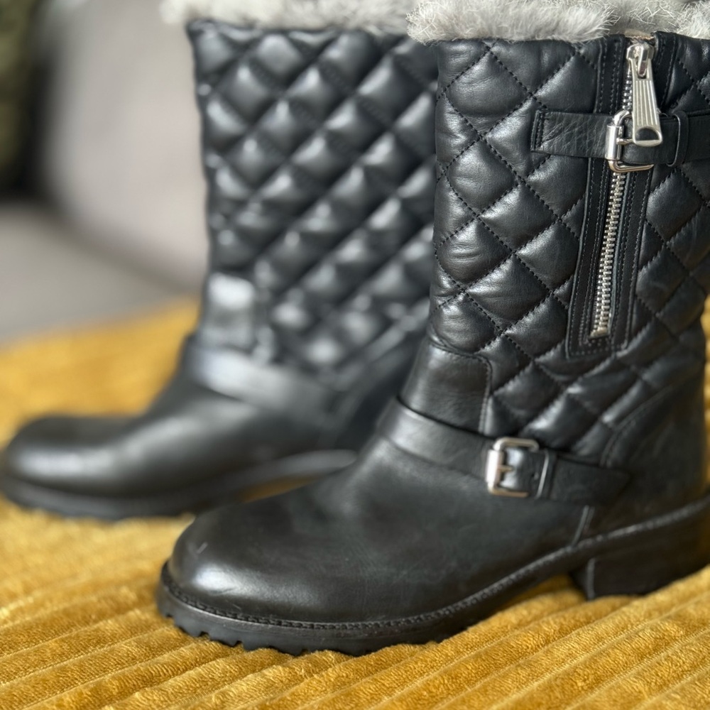 Elegant Black Quilted Winter Boots